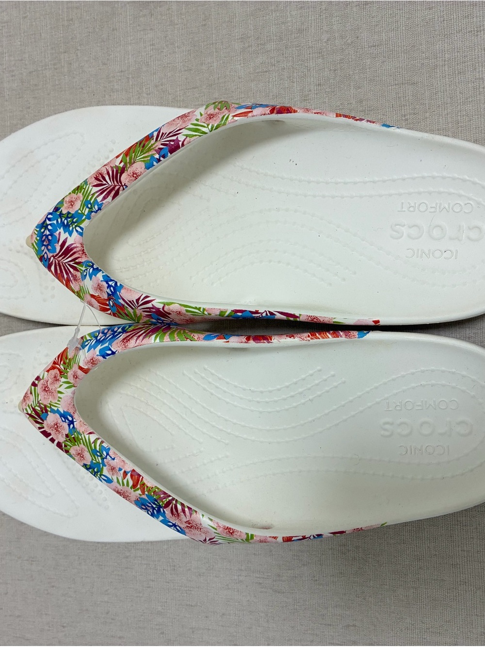 CROCS 11 W White Flip Flop Sandals with Multicolor Floral Straps